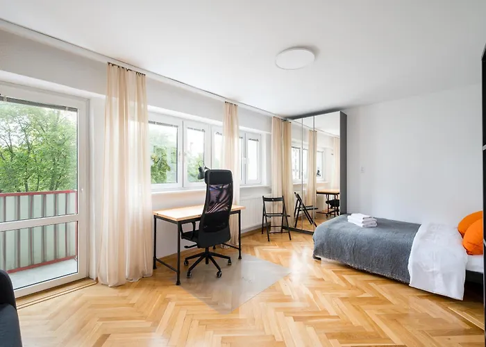 Bokserska Homely By Bookinghost *