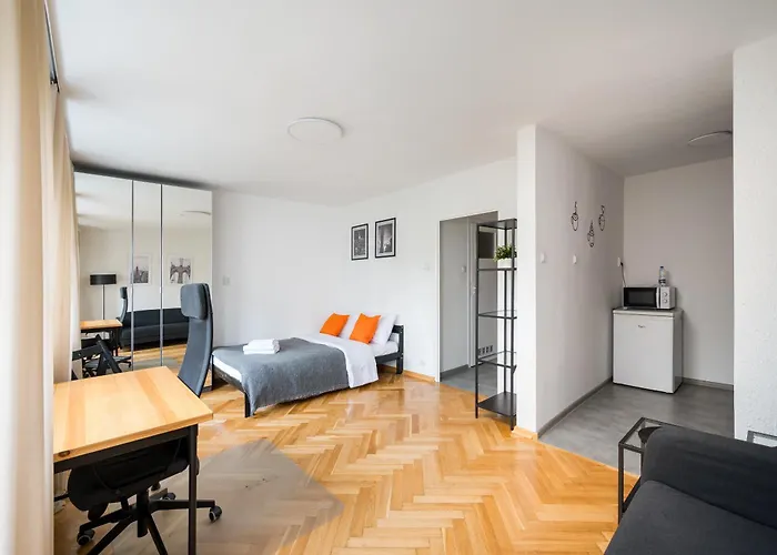 Apartment Bokserska Homely By Bookinghost *