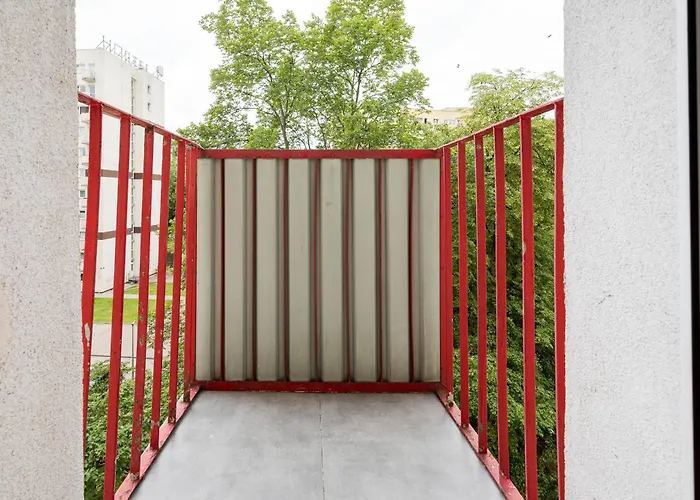 Bokserska Homely By Bookinghost